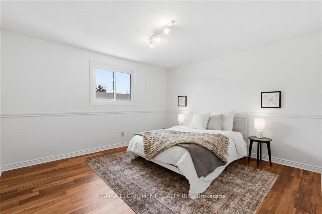 Detached at 12 Sumner Crescent, Grimsby, ON - Photo 35 - RE/MAX Garden City Realty