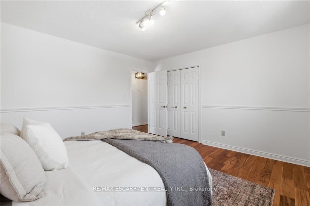 Detached at 12 Sumner Crescent, Grimsby, ON - Photo 36 - RE/MAX Garden City Realty