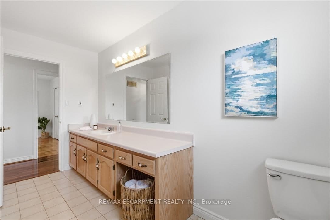 Detached at 12 Sumner Crescent, Grimsby, ON - Photo 38 - RE/MAX Garden City Realty