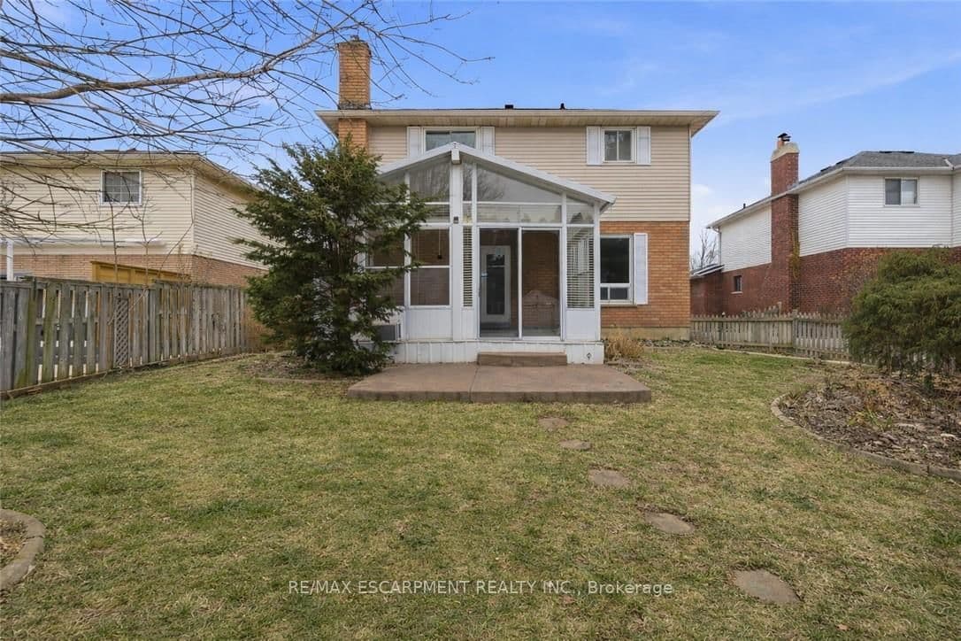 Detached at 12 Sumner Crescent, Grimsby, ON - Photo 44 - RE/MAX Garden City Realty