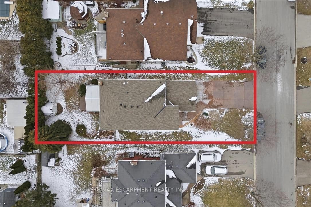 Detached at 12 Sumner Crescent, Grimsby, ON - Photo 47 - RE/MAX Garden City Realty