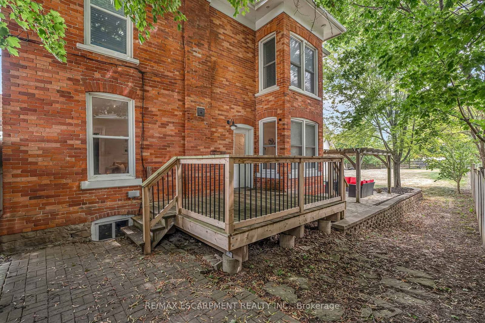 Detached at 303 Canborough Street, West Lincoln, ON - Photo 13 - RE/MAX Garden City Realty