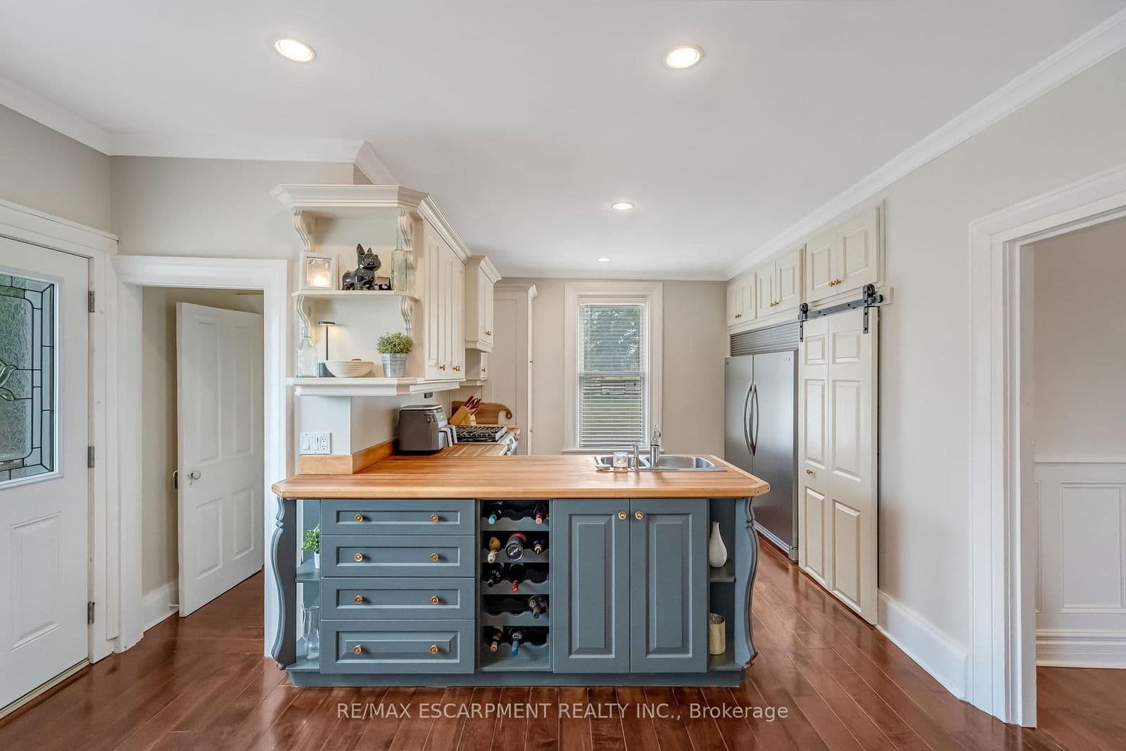 Detached at 303 Canborough Street, West Lincoln, ON - Photo 16 - RE/MAX Garden City Realty