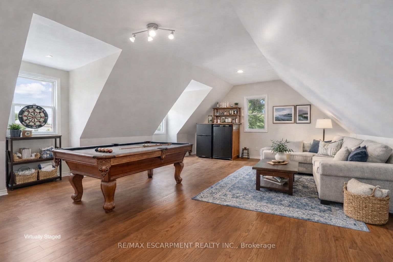 Detached at 303 Canborough Street, West Lincoln, ON - Photo 6 - RE/MAX Garden City Realty