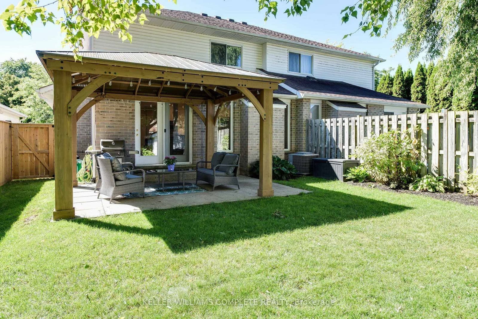 Semi-Detached at 5 Saddler Street, Pelham, ON - Photo 28 - RE/MAX Garden City Realty