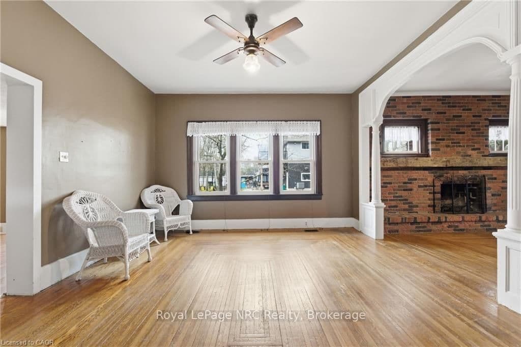 Detached at 211 Canborough Street, West Lincoln, ON - Photo 13 - RE/MAX Garden City Realty