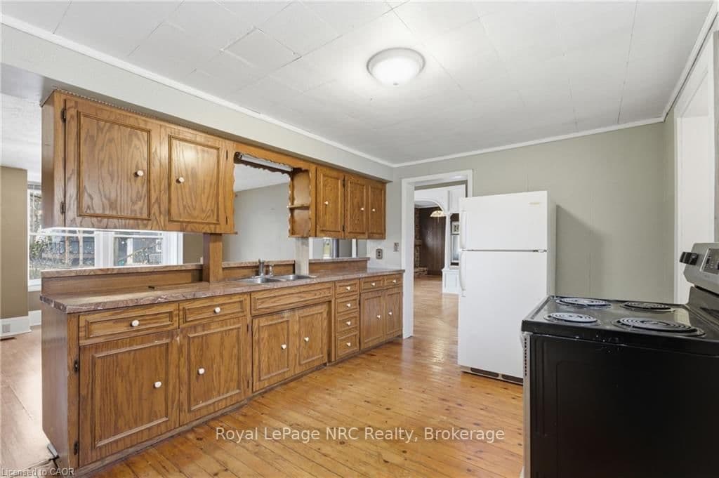 Detached at 211 Canborough Street, West Lincoln, ON - Photo 15 - RE/MAX Garden City Realty