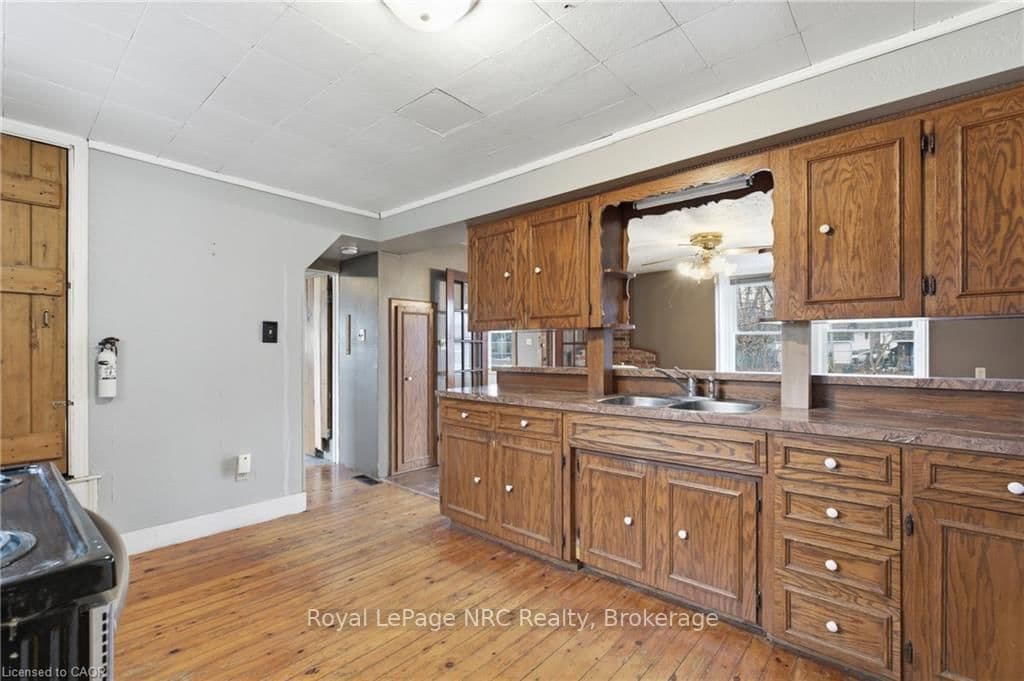 Detached at 211 Canborough Street, West Lincoln, ON - Photo 17 - RE/MAX Garden City Realty