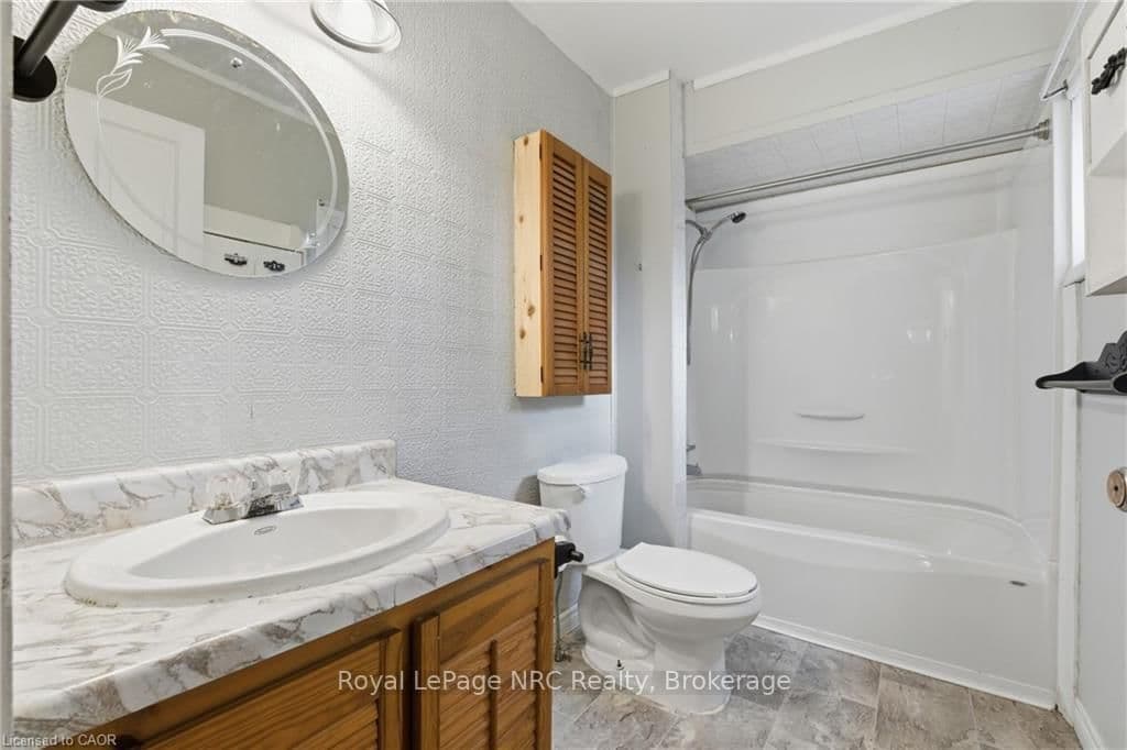 Detached at 211 Canborough Street, West Lincoln, ON - Photo 29 - RE/MAX Garden City Realty