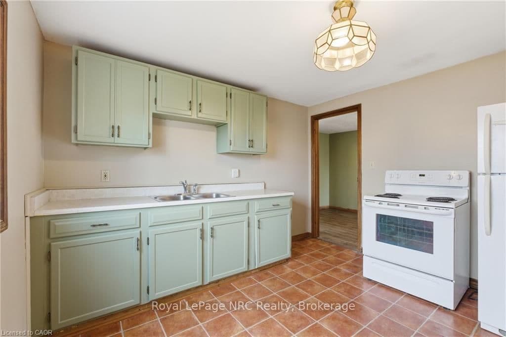 Detached at 211 Canborough Street, West Lincoln, ON - Photo 31 - RE/MAX Garden City Realty