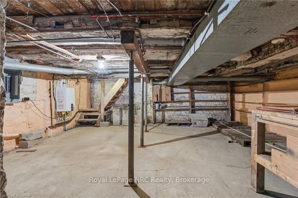 Detached at 211 Canborough Street, West Lincoln, ON - Photo 39 - RE/MAX Garden City Realty