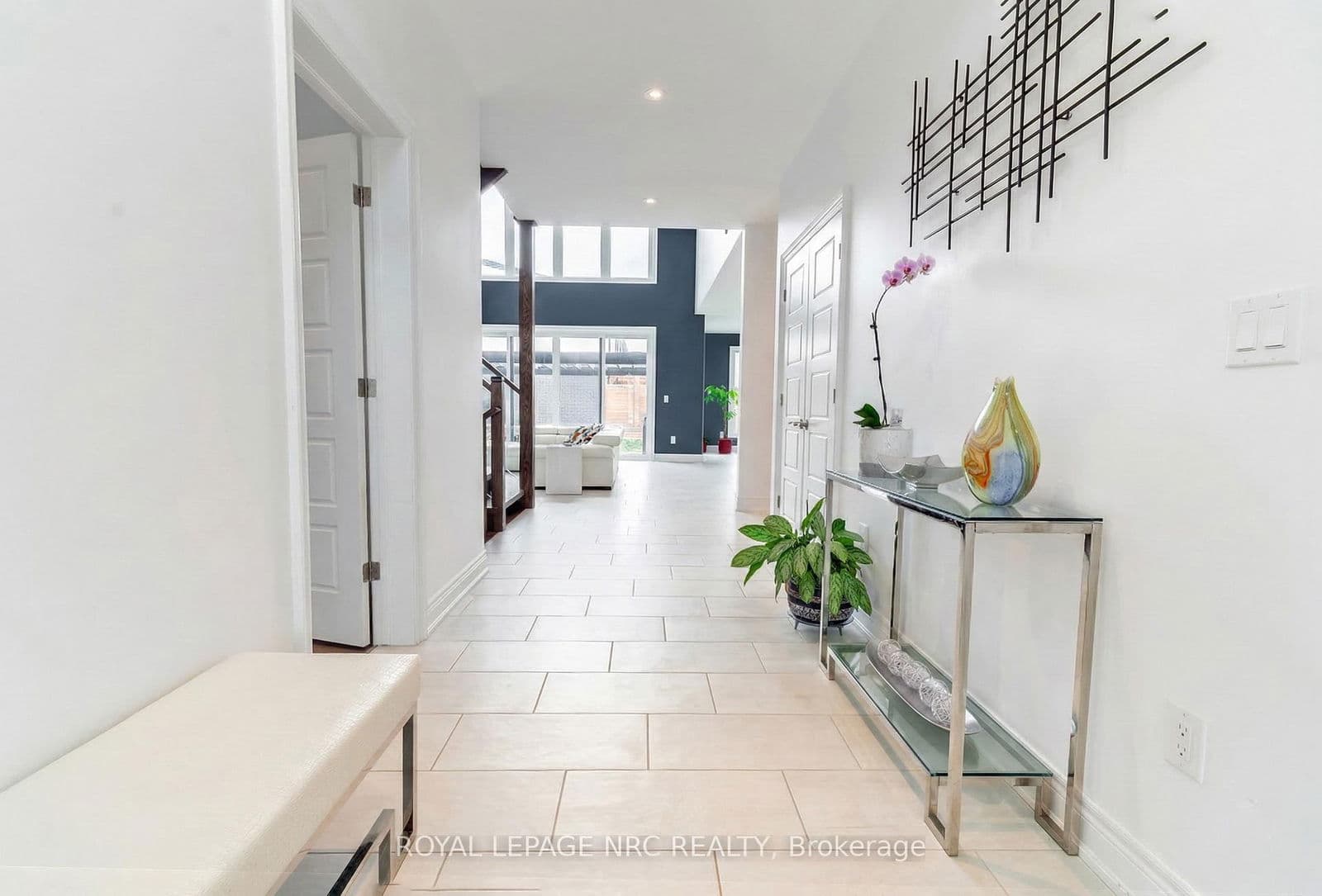 Detached at 8945 Emily Boulevard, Niagara Falls, ON - Photo 10 - RE/MAX Garden City Realty