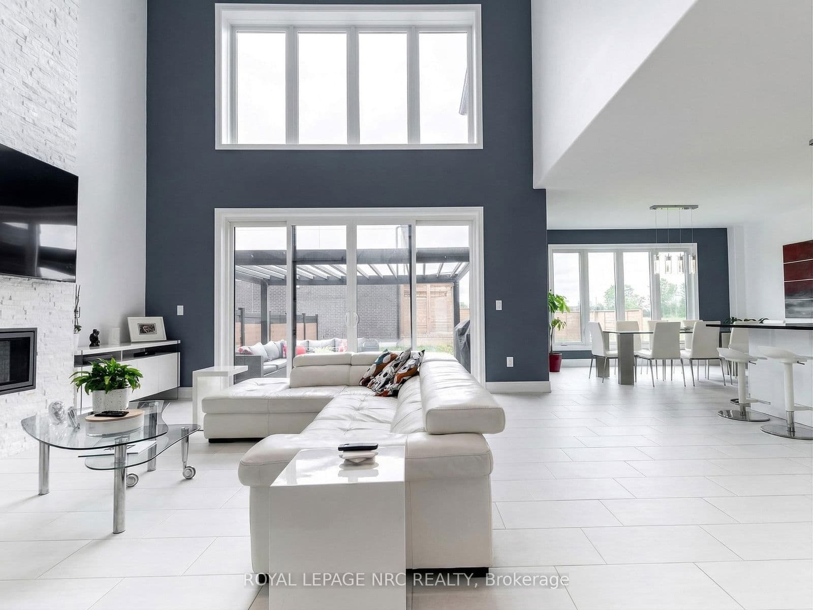 Detached at 8945 Emily Boulevard, Niagara Falls, ON - Photo 11 - RE/MAX Garden City Realty