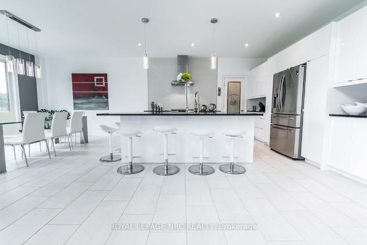 Detached at 8945 Emily Boulevard, Niagara Falls, ON - Photo 16 - RE/MAX Garden City Realty