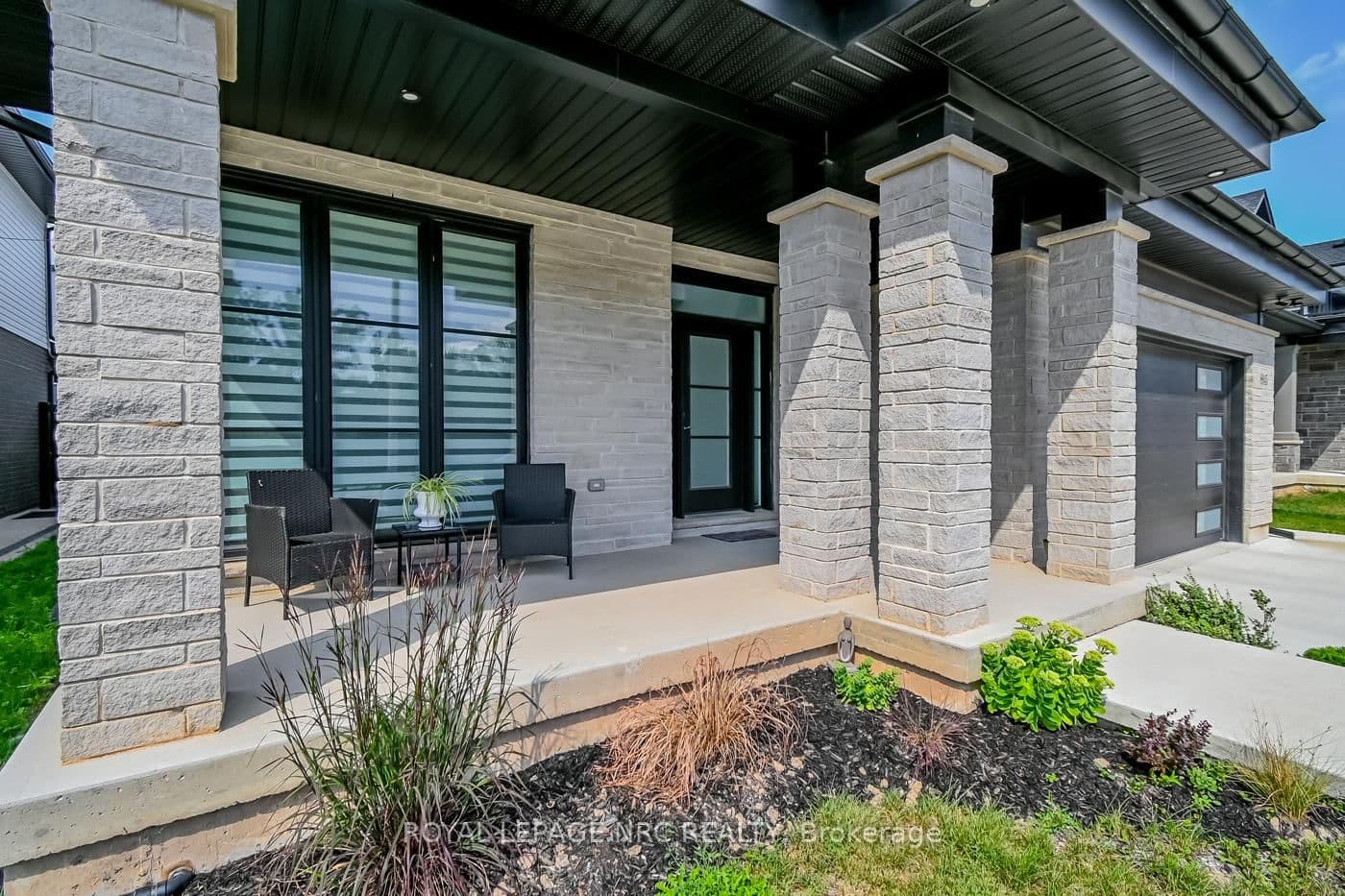 Detached at 8945 Emily Boulevard, Niagara Falls, ON - Photo 2 - RE/MAX Garden City Realty