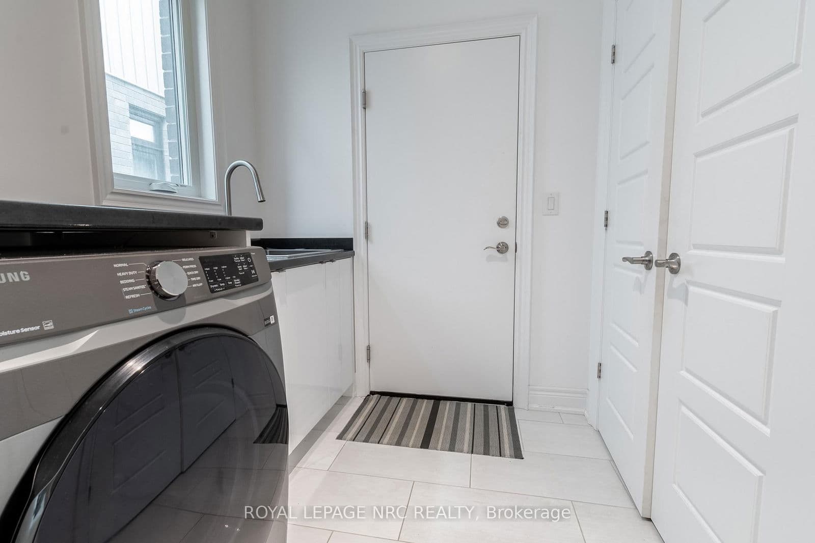 Detached at 8945 Emily Boulevard, Niagara Falls, ON - Photo 24 - RE/MAX Garden City Realty