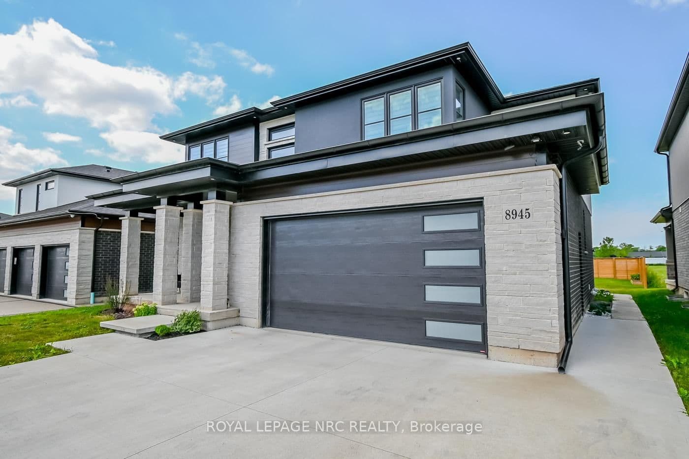 Detached at 8945 Emily Boulevard, Niagara Falls, ON - Photo 3 - RE/MAX Garden City Realty