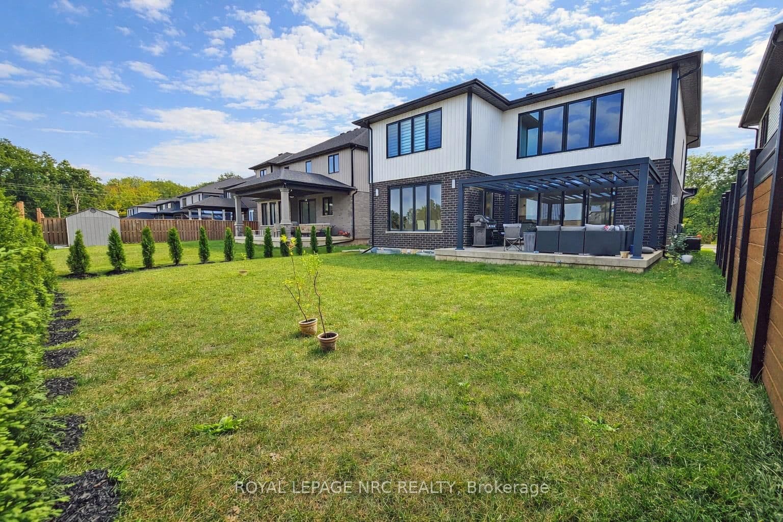 Detached at 8945 Emily Boulevard, Niagara Falls, ON - Photo 5 - RE/MAX Garden City Realty