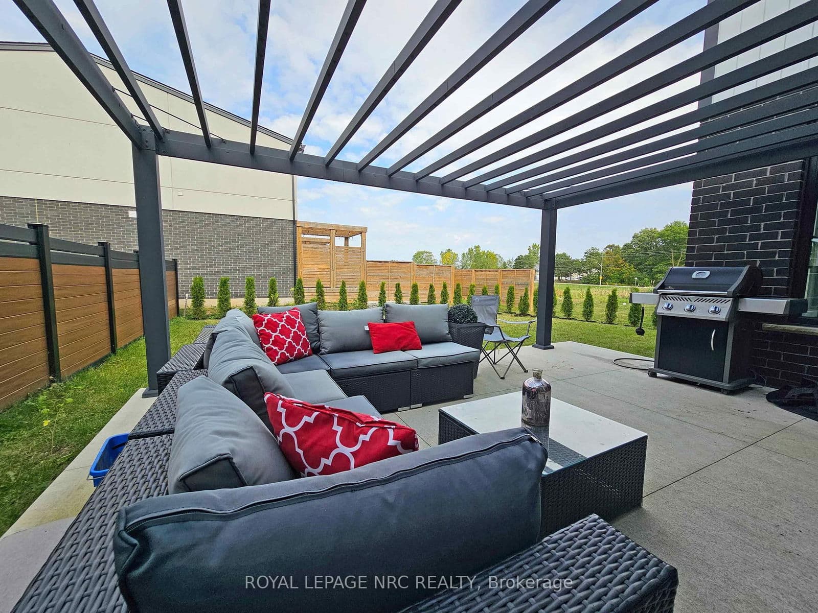 Detached at 8945 Emily Boulevard, Niagara Falls, ON - Photo 7 - RE/MAX Garden City Realty