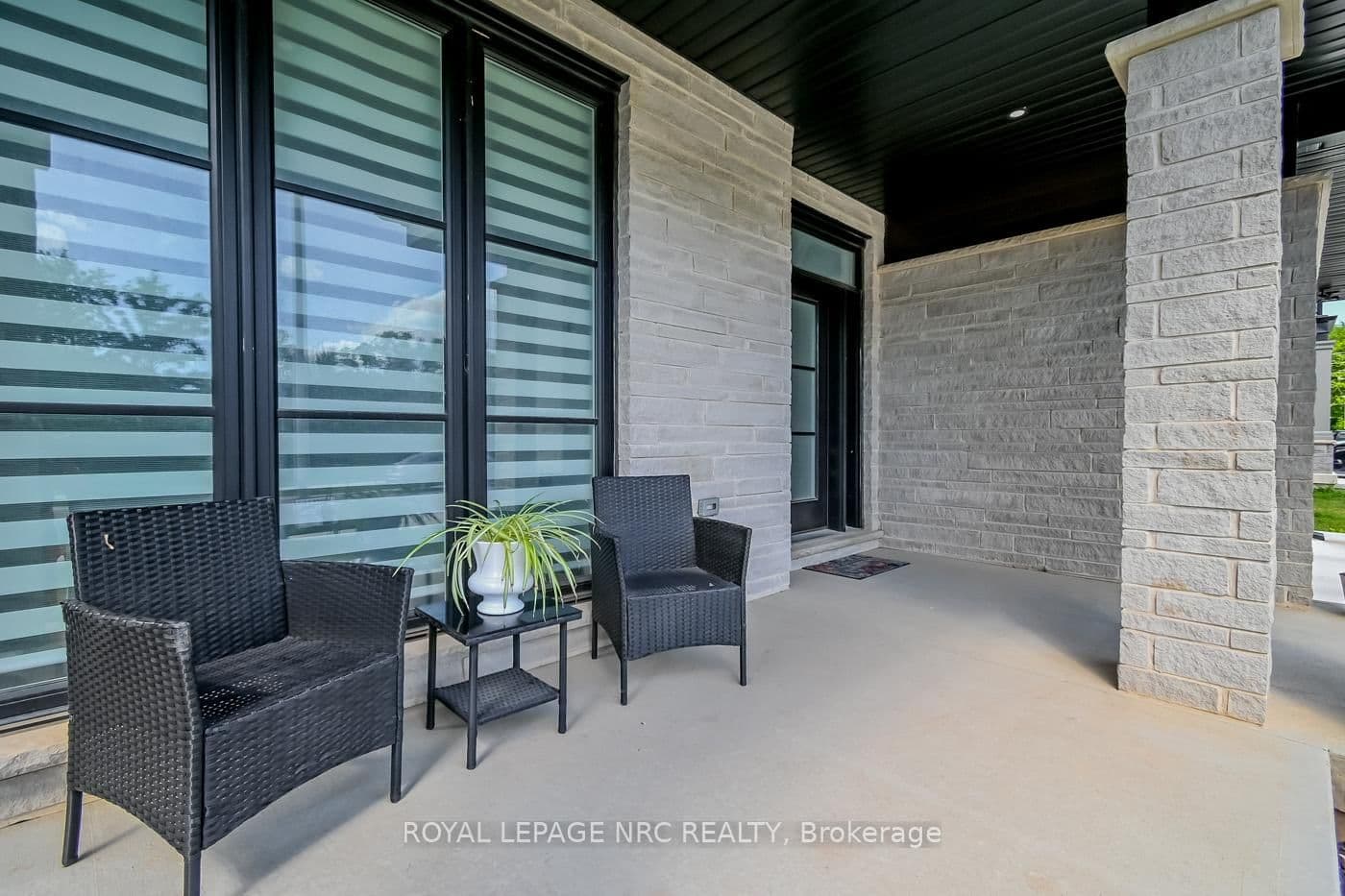 Detached at 8945 Emily Boulevard, Niagara Falls, ON - Photo 9 - RE/MAX Garden City Realty