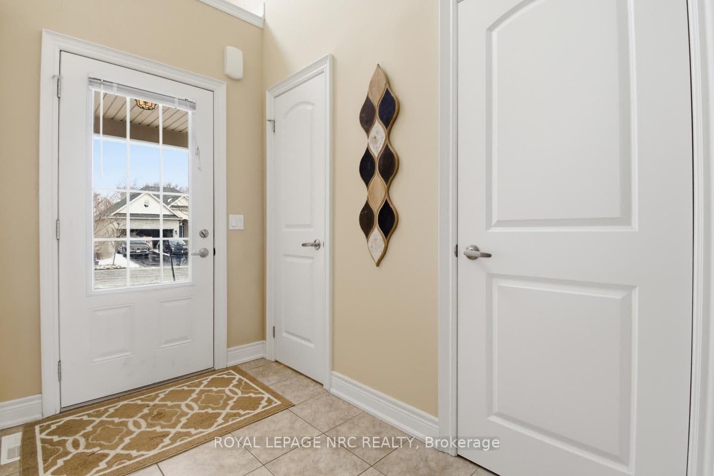 Semi-Detached at 3945 Village Creek Drive, Fort Erie, ON - Photo 2 - RE/MAX Garden City Realty