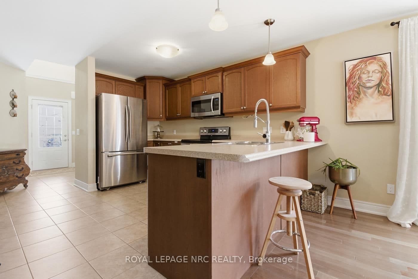 Semi-Detached at 3945 Village Creek Drive, Fort Erie, ON - Photo 6 - RE/MAX Garden City Realty