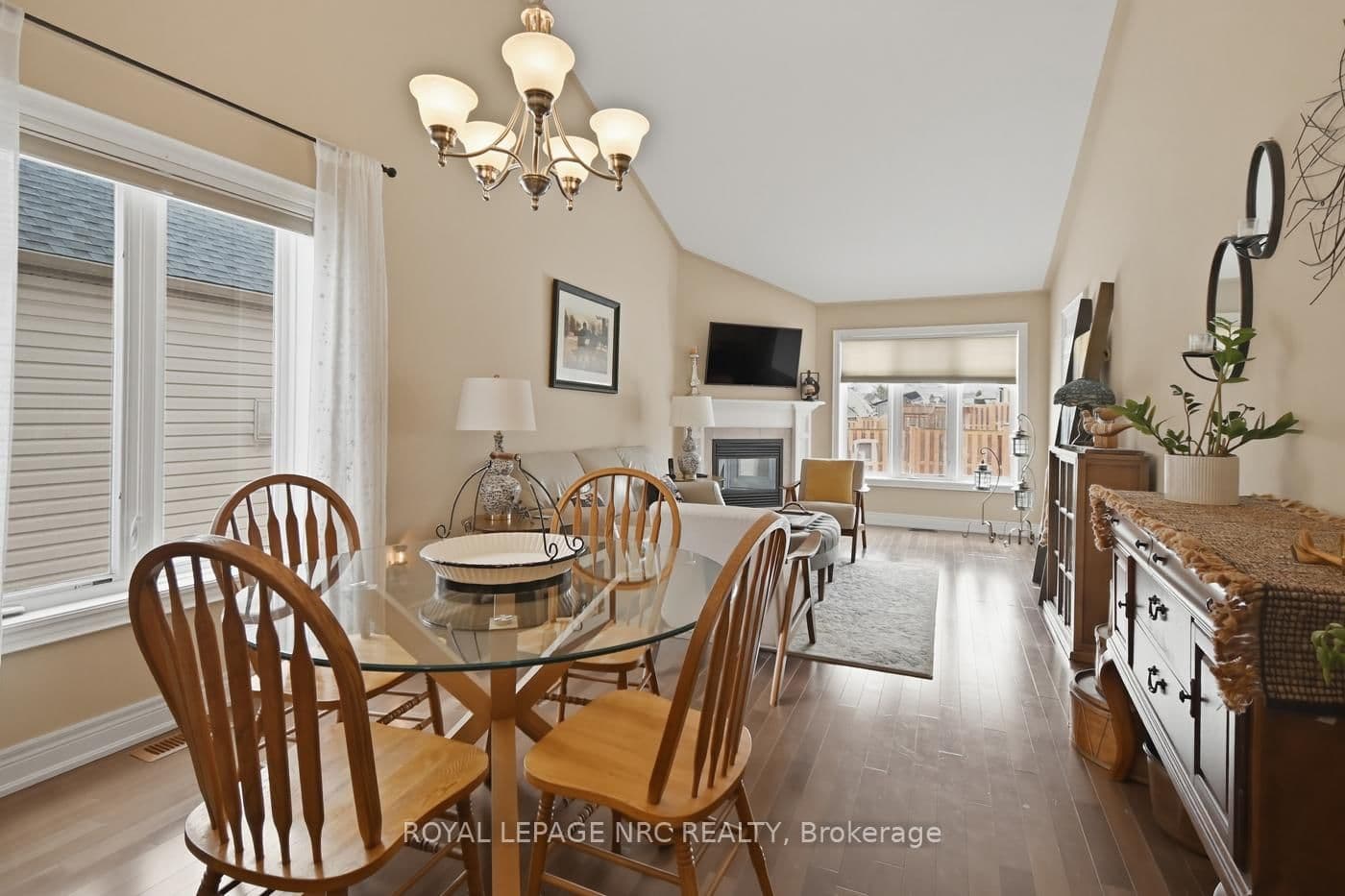 Semi-Detached at 3945 Village Creek Drive, Fort Erie, ON - Photo 7 - RE/MAX Garden City Realty