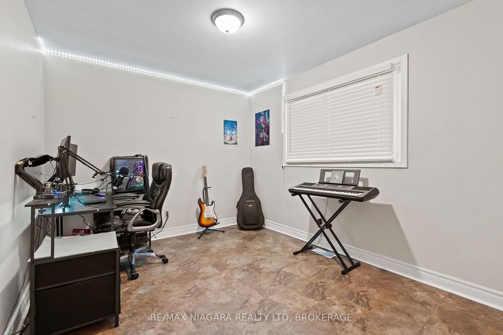 Detached at 4 Tanner Circle, St. Catharines, ON - Photo 16 - RE/MAX Garden City Realty