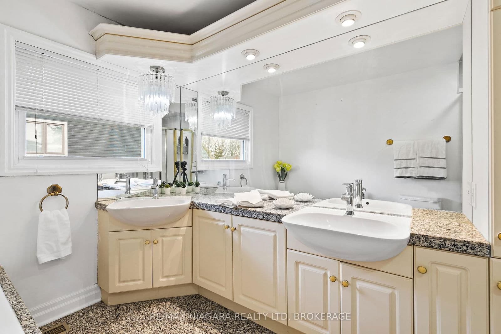 Detached at 4 Tanner Circle, St. Catharines, ON - Photo 23 - RE/MAX Garden City Realty