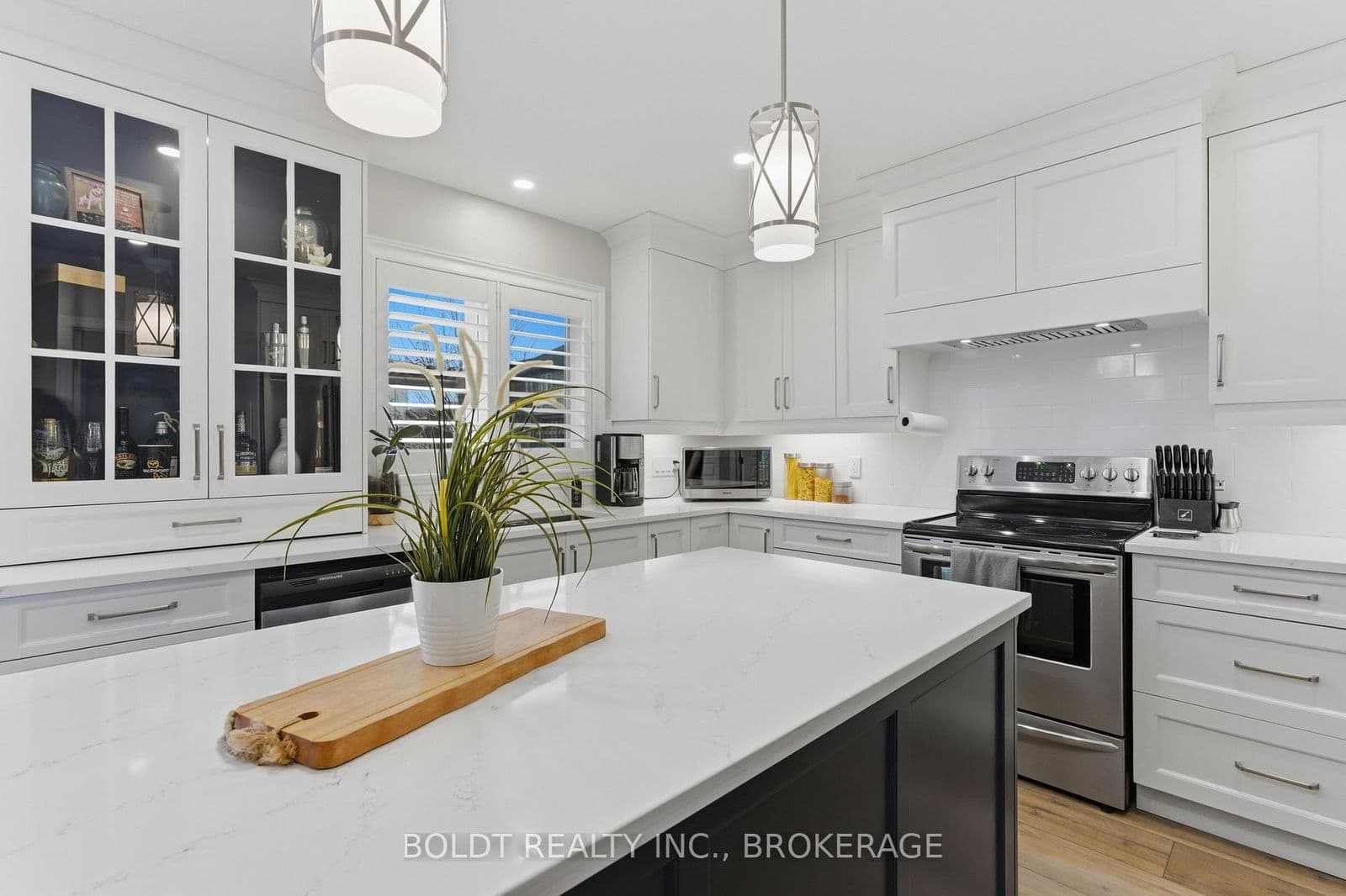 Detached at 4870 Allan Court, Lincoln, ON - Photo 10 - RE/MAX Garden City Realty