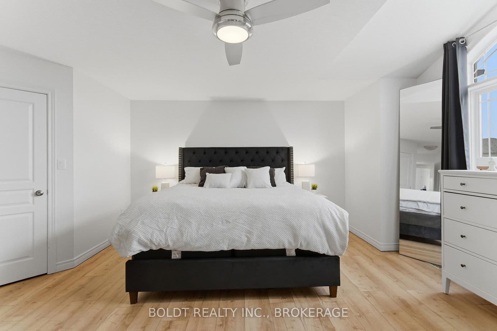 Detached at 4870 Allan Court, Lincoln, ON - Photo 17 - RE/MAX Garden City Realty