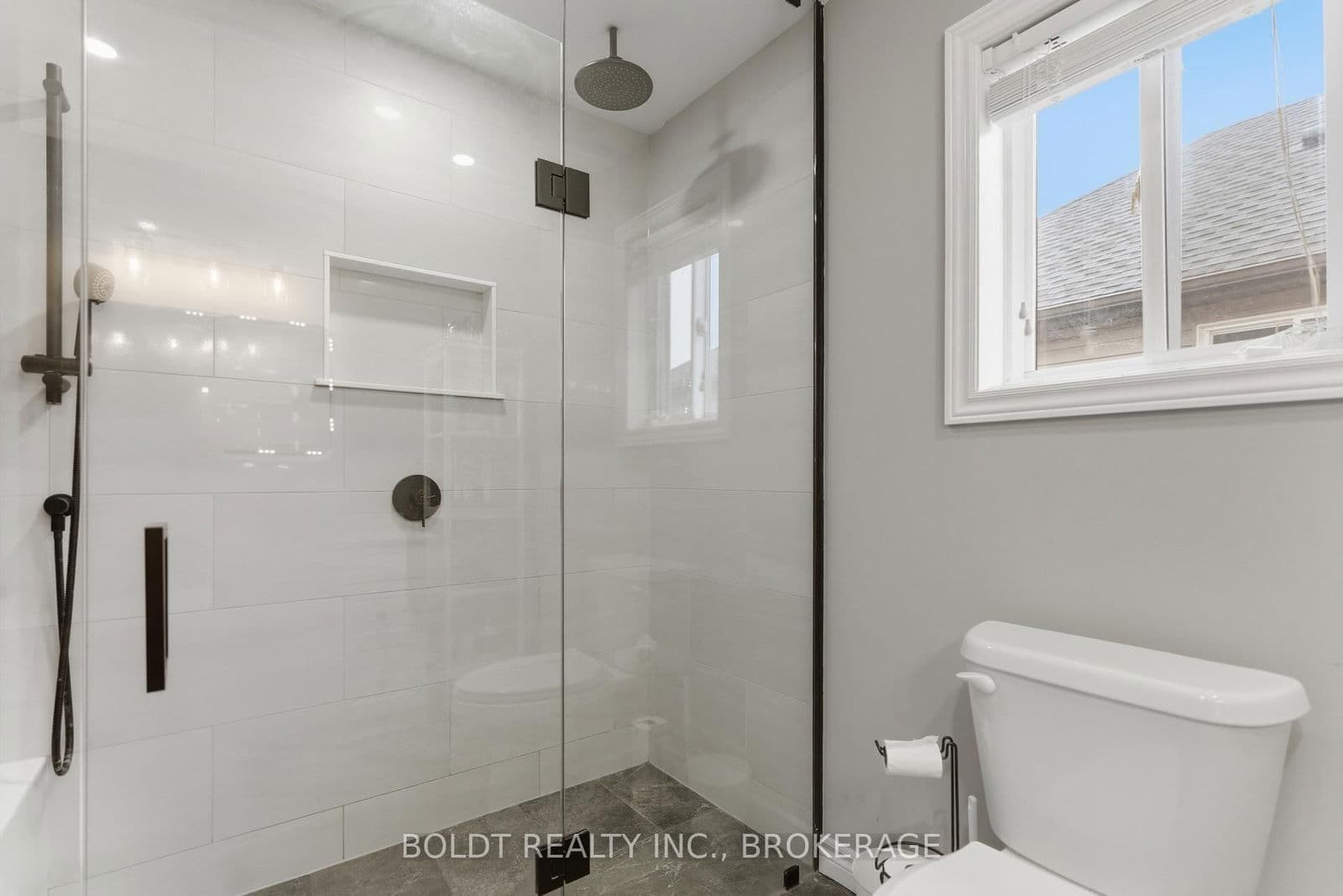 Detached at 4870 Allan Court, Lincoln, ON - Photo 22 - RE/MAX Garden City Realty