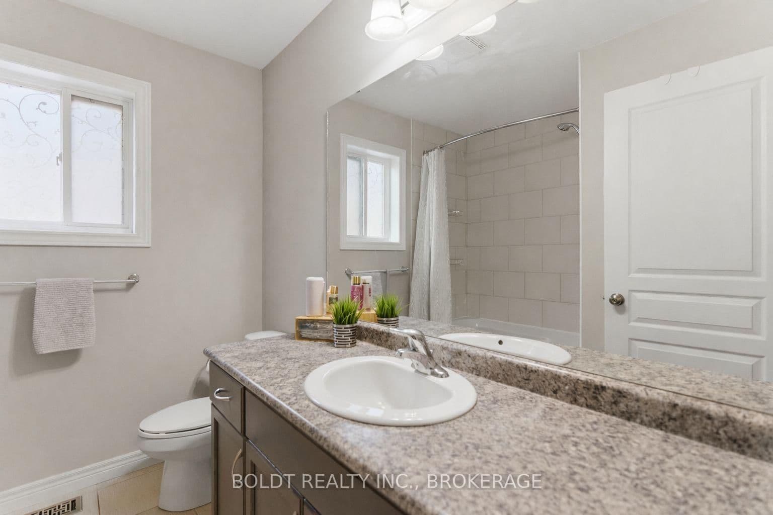 Detached at 4870 Allan Court, Lincoln, ON - Photo 26 - RE/MAX Garden City Realty