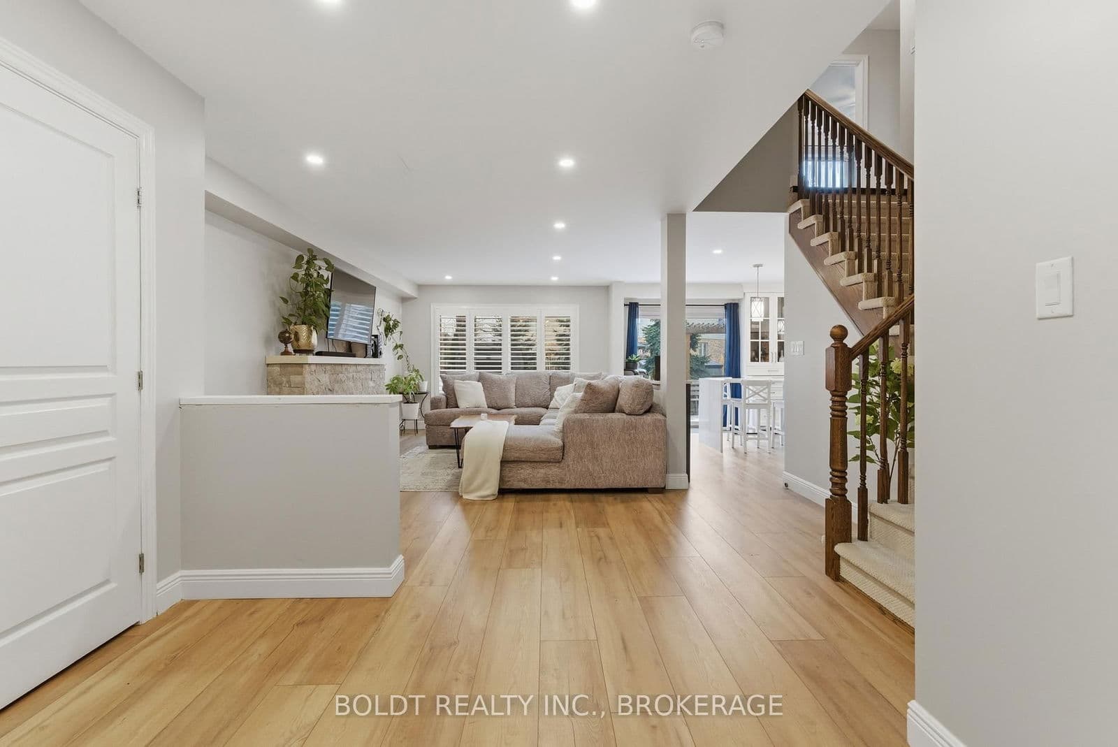 Detached at 4870 Allan Court, Lincoln, ON - Photo 5 - RE/MAX Garden City Realty