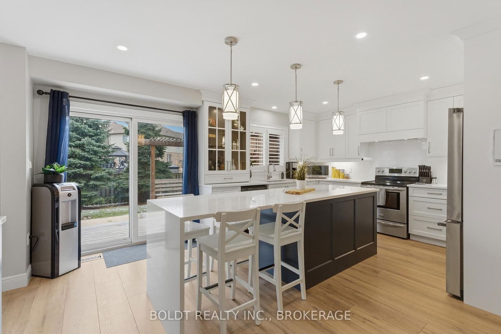 Detached at 4870 Allan Court, Lincoln, ON - Photo 8 - RE/MAX Garden City Realty