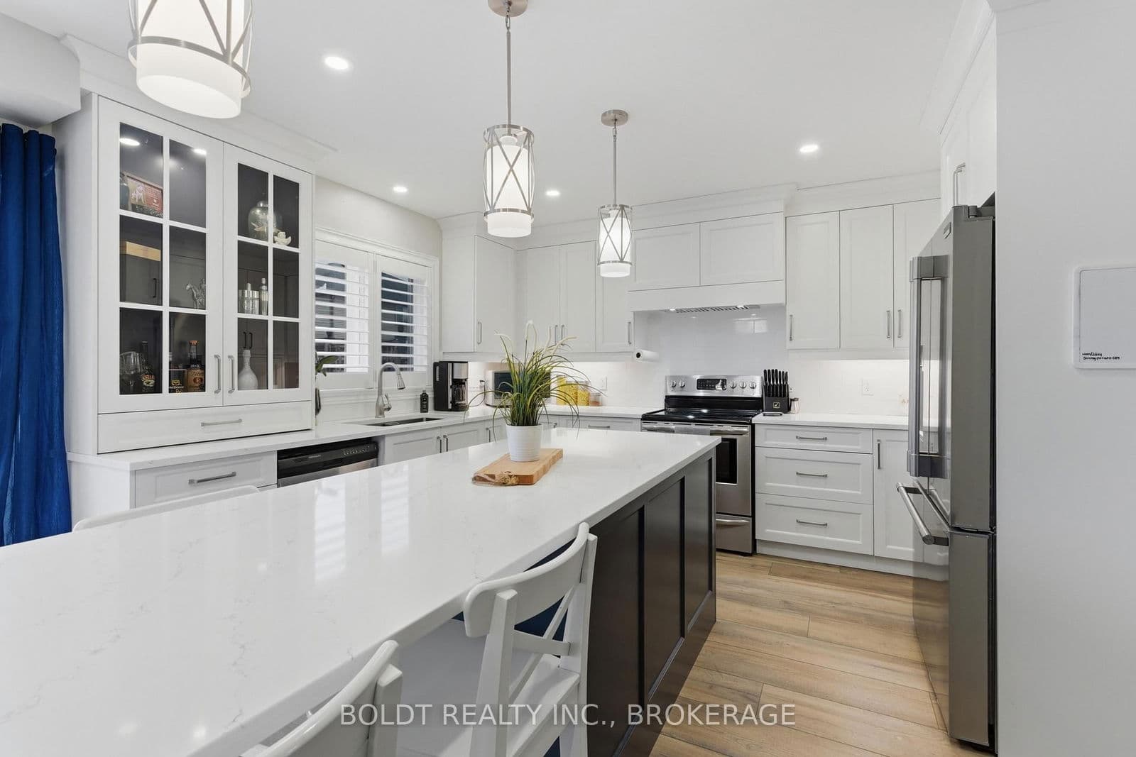 Detached at 4870 Allan Court, Lincoln, ON - Photo 9 - RE/MAX Garden City Realty