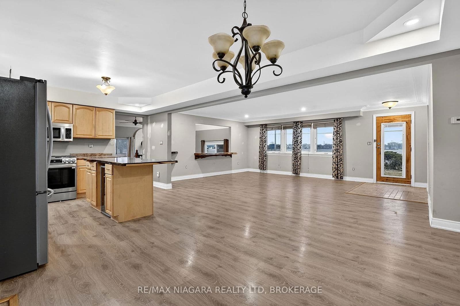 Detached at 3818 Elm Street, Port Colborne, ON - Photo 14 - RE/MAX Garden City Realty