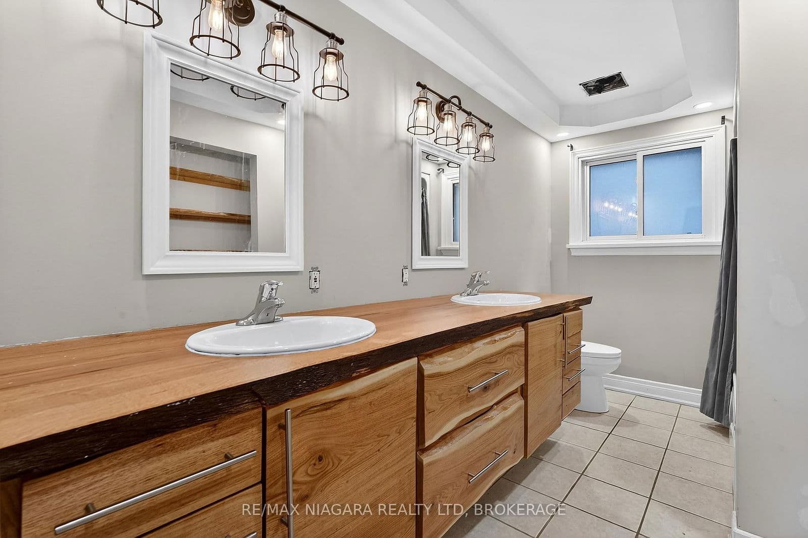 Detached at 3818 Elm Street, Port Colborne, ON - Photo 16 - RE/MAX Garden City Realty