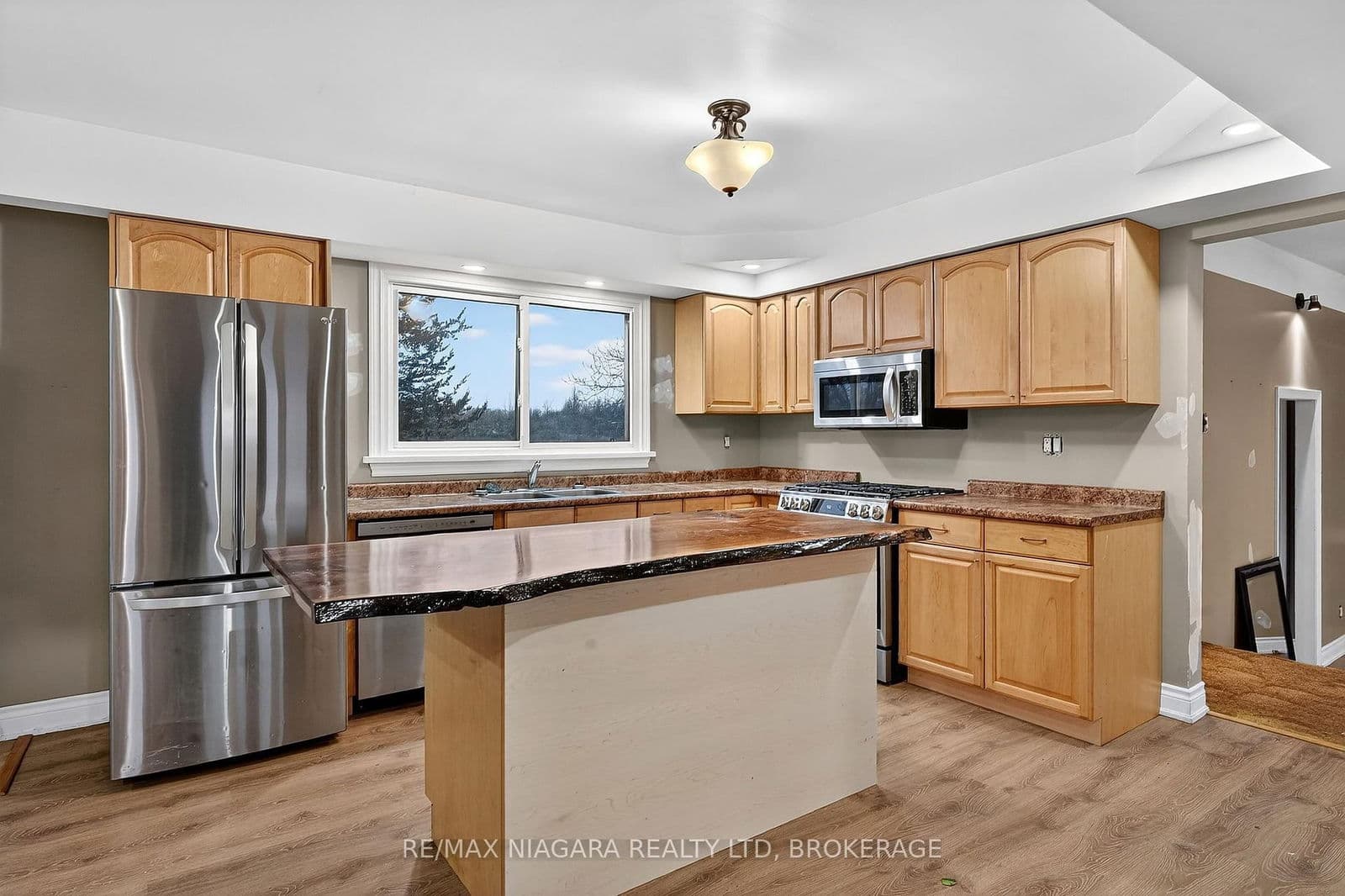 Detached at 3818 Elm Street, Port Colborne, ON - Photo 8 - RE/MAX Garden City Realty