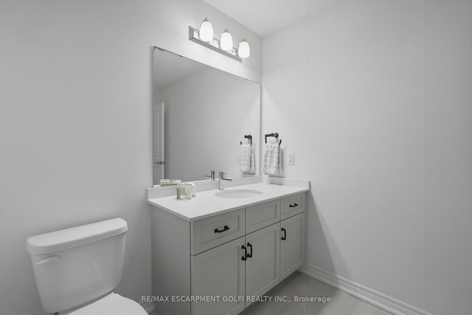 Detached at 4025 Highland Park Drive, Lincoln, ON - Photo 23 - RE/MAX Garden City Realty