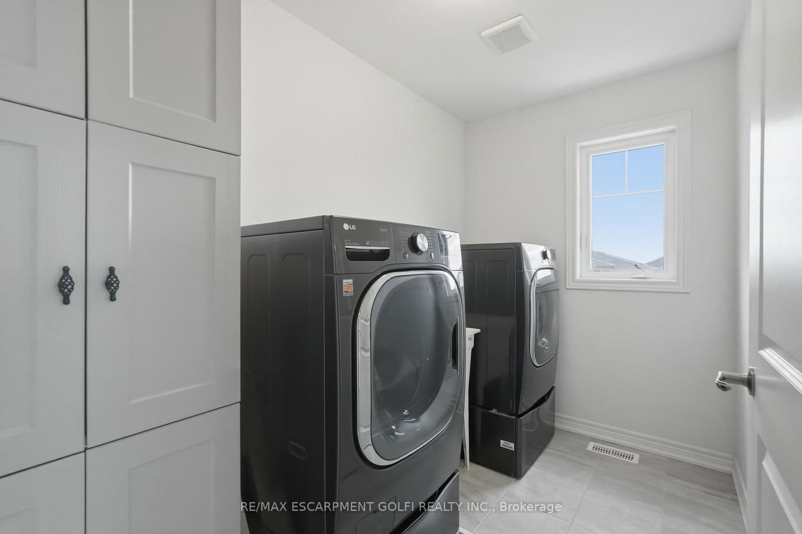 Detached at 4025 Highland Park Drive, Lincoln, ON - Photo 29 - RE/MAX Garden City Realty