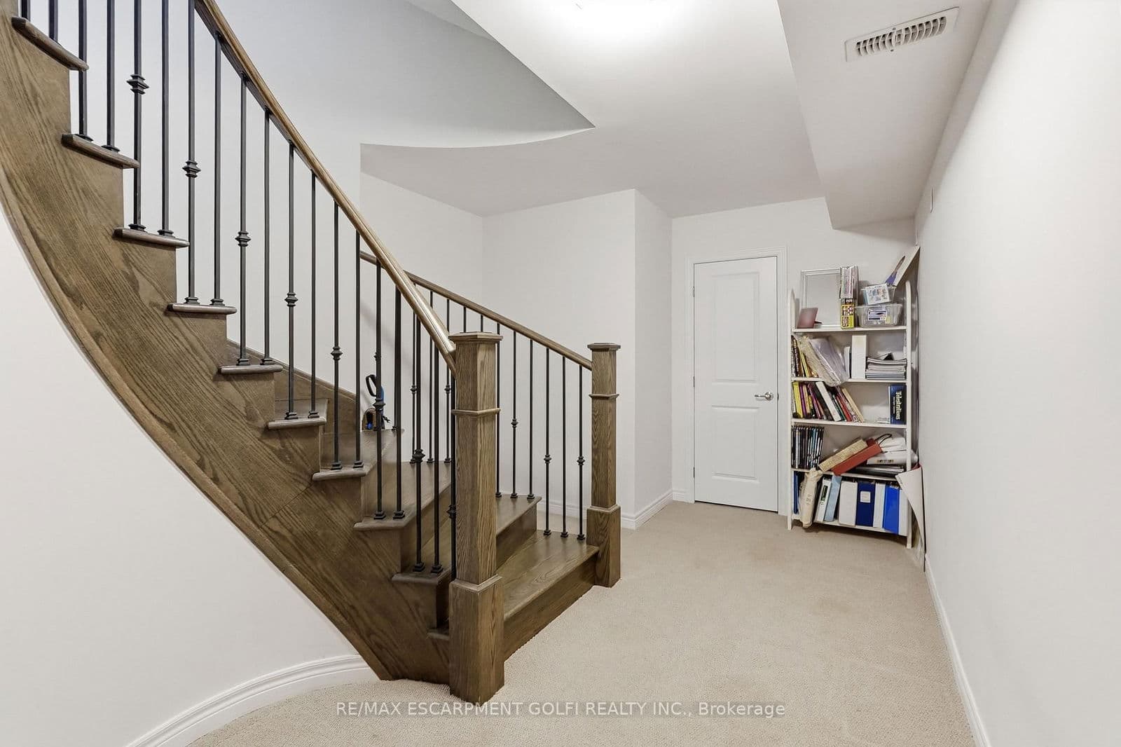 Detached at 4025 Highland Park Drive, Lincoln, ON - Photo 30 - RE/MAX Garden City Realty