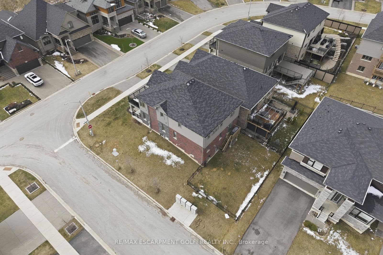 Detached at 4025 Highland Park Drive, Lincoln, ON - Photo 33 - RE/MAX Garden City Realty