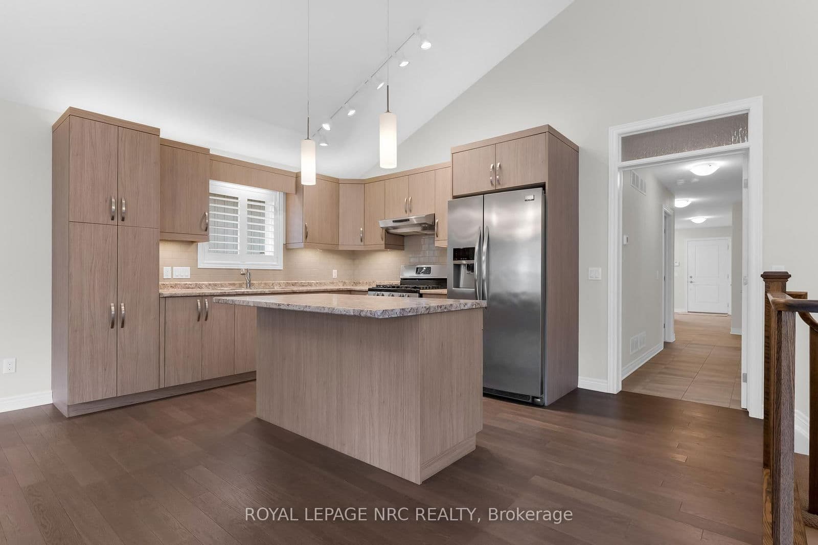 Detached at 25 Mcfarland Street, Thorold, ON - Photo 11 - RE/MAX Garden City Realty