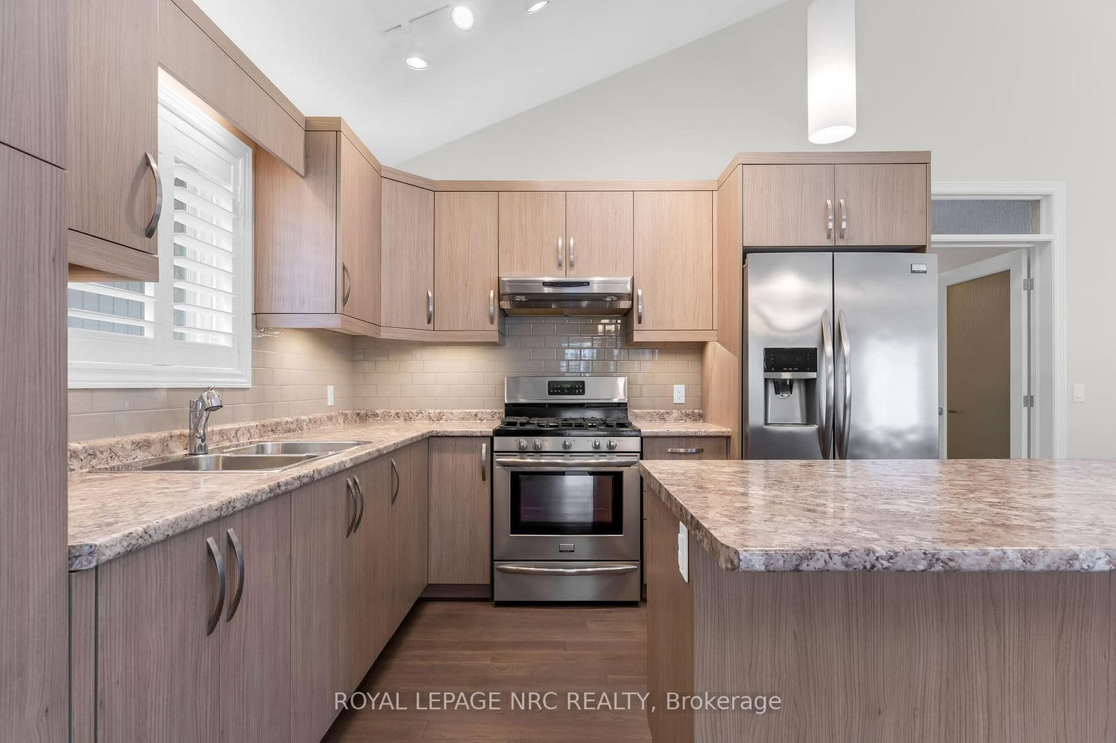 Detached at 25 Mcfarland Street, Thorold, ON - Photo 13 - RE/MAX Garden City Realty