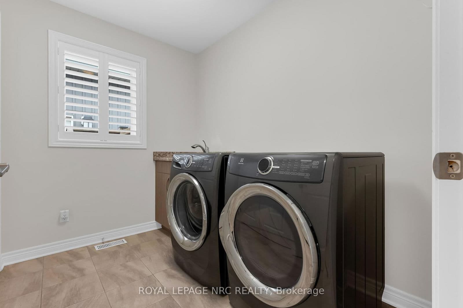 Detached at 25 Mcfarland Street, Thorold, ON - Photo 26 - RE/MAX Garden City Realty