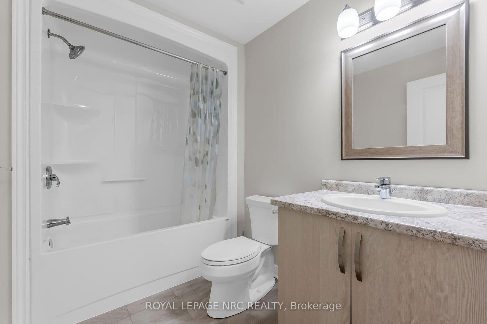 Detached at 25 Mcfarland Street, Thorold, ON - Photo 34 - RE/MAX Garden City Realty