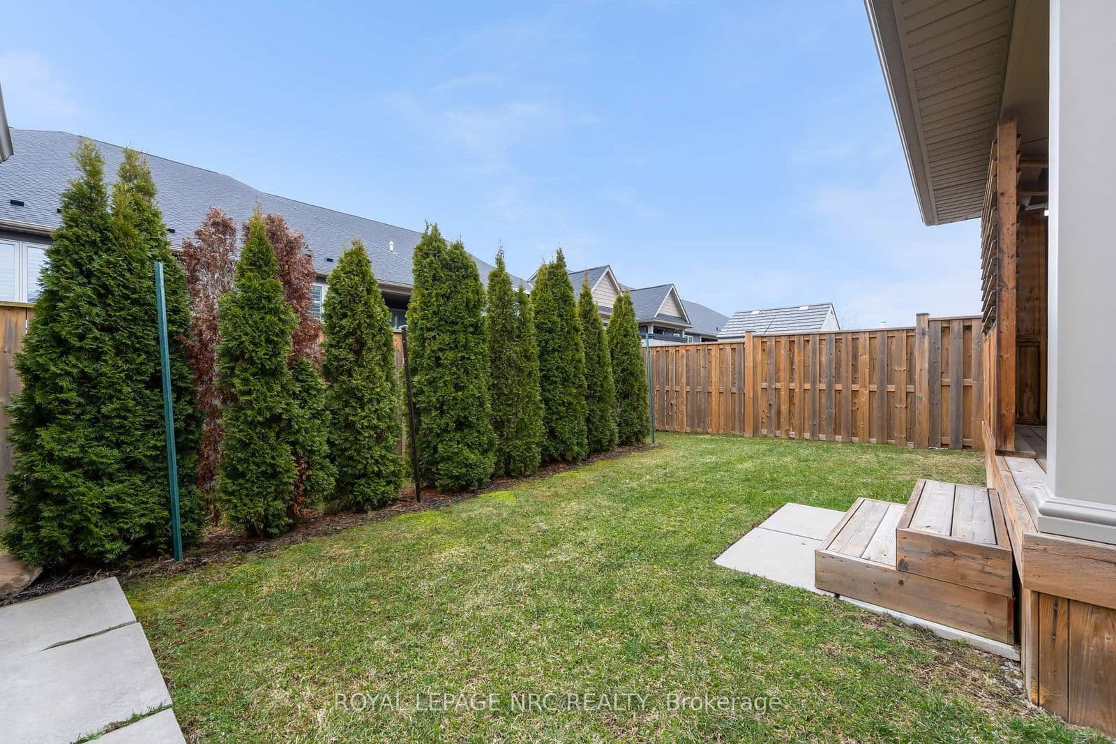 Detached at 25 Mcfarland Street, Thorold, ON - Photo 7 - RE/MAX Garden City Realty