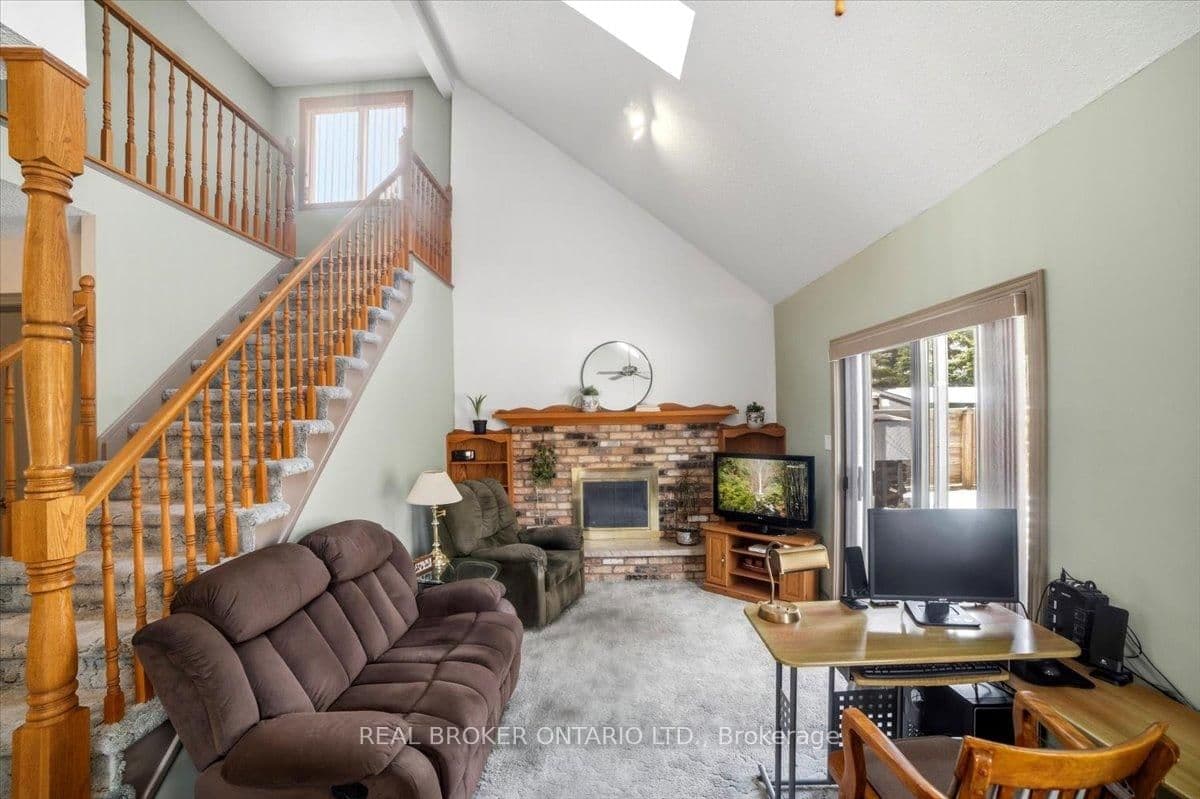 Detached at 106 Spruceside Crescent, Pelham, ON - Photo 15 - RE/MAX Garden City Realty