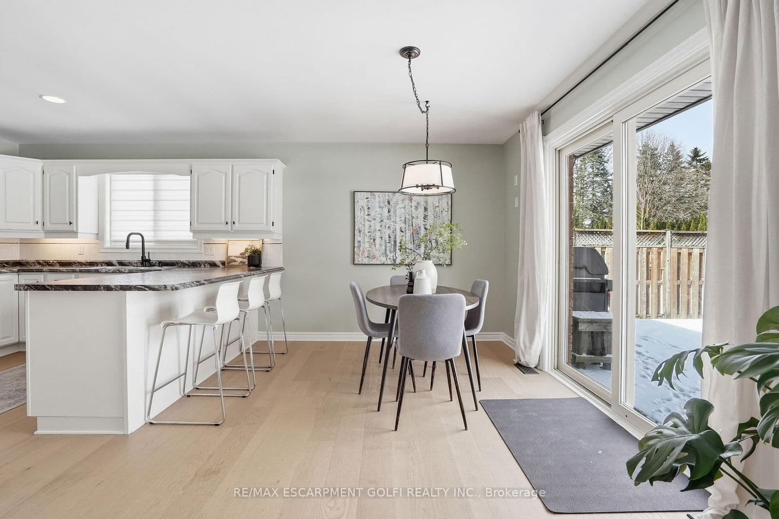 Detached at 181 Lawrence Lane, Pelham, ON - Photo 11 - RE/MAX Garden City Realty